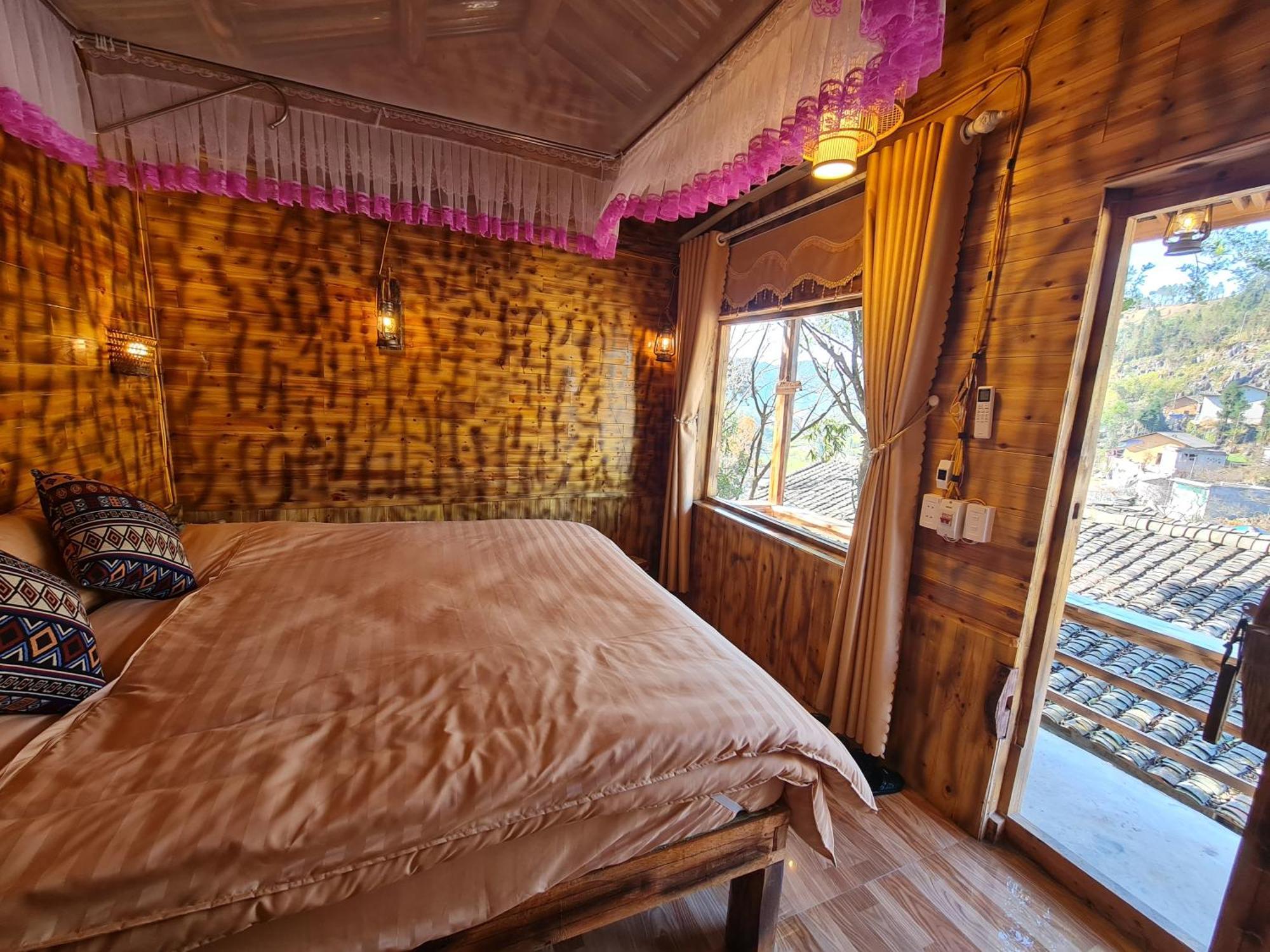 Nha Co Lao Xa Homestay Hmong & Bungalow Air Conditioner Dong Van  Eksteriør billede
