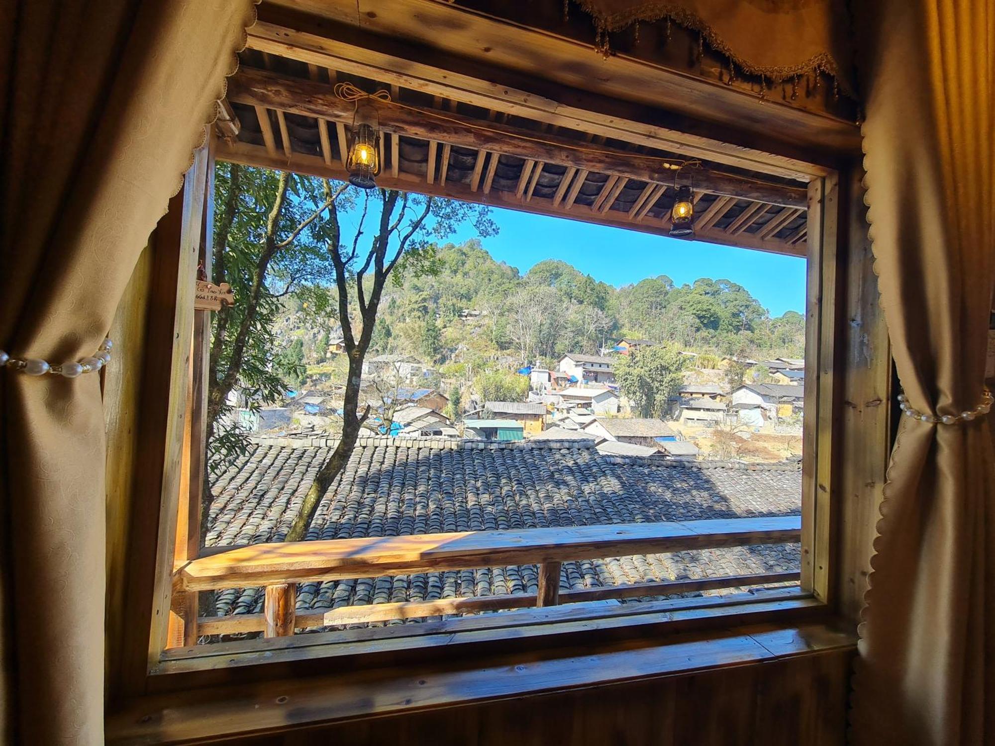 Nha Co Lao Xa Homestay Hmong & Bungalow Air Conditioner Dong Van  Eksteriør billede