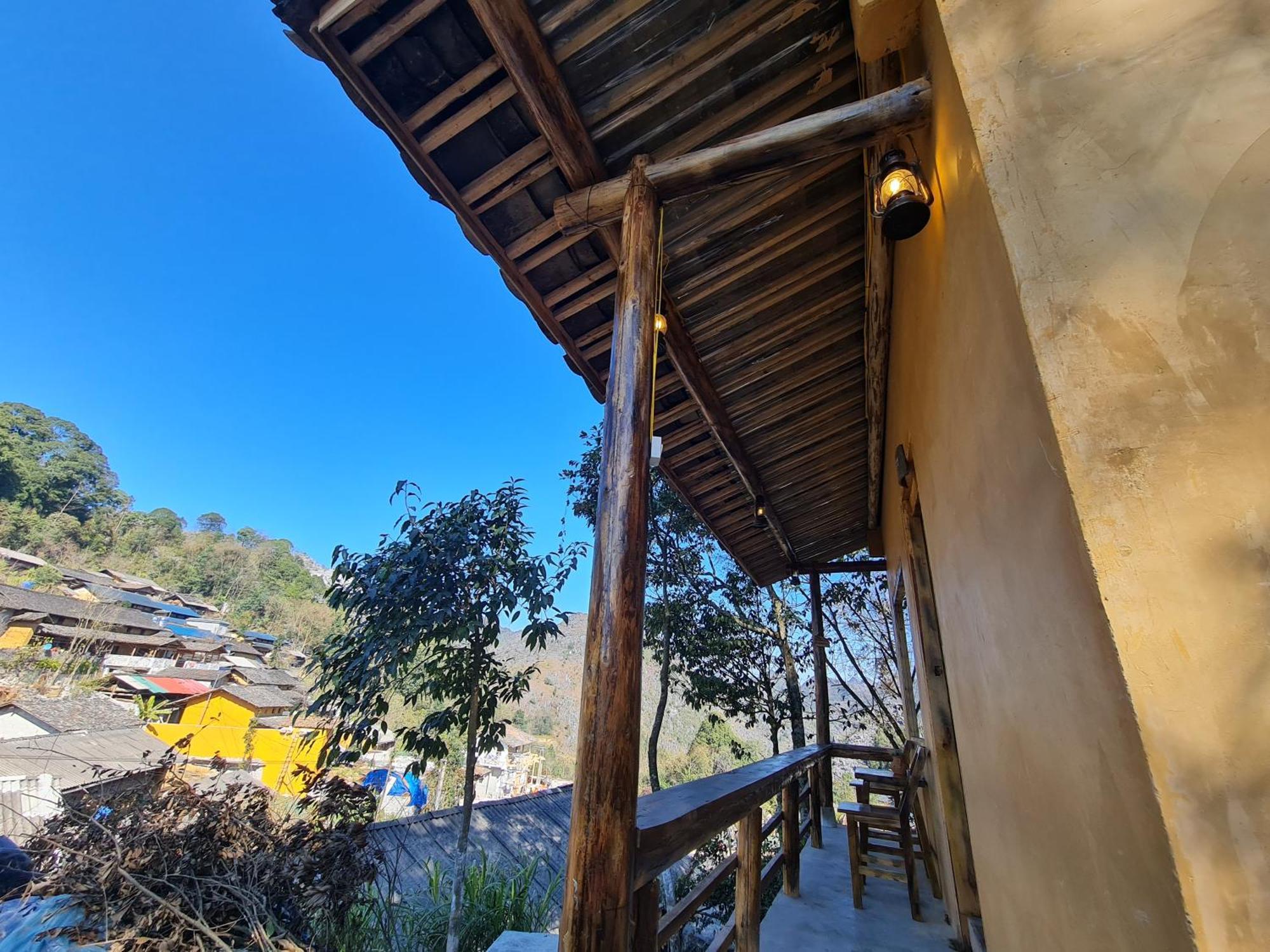 Nha Co Lao Xa Homestay Hmong & Bungalow Air Conditioner Dong Van  Eksteriør billede
