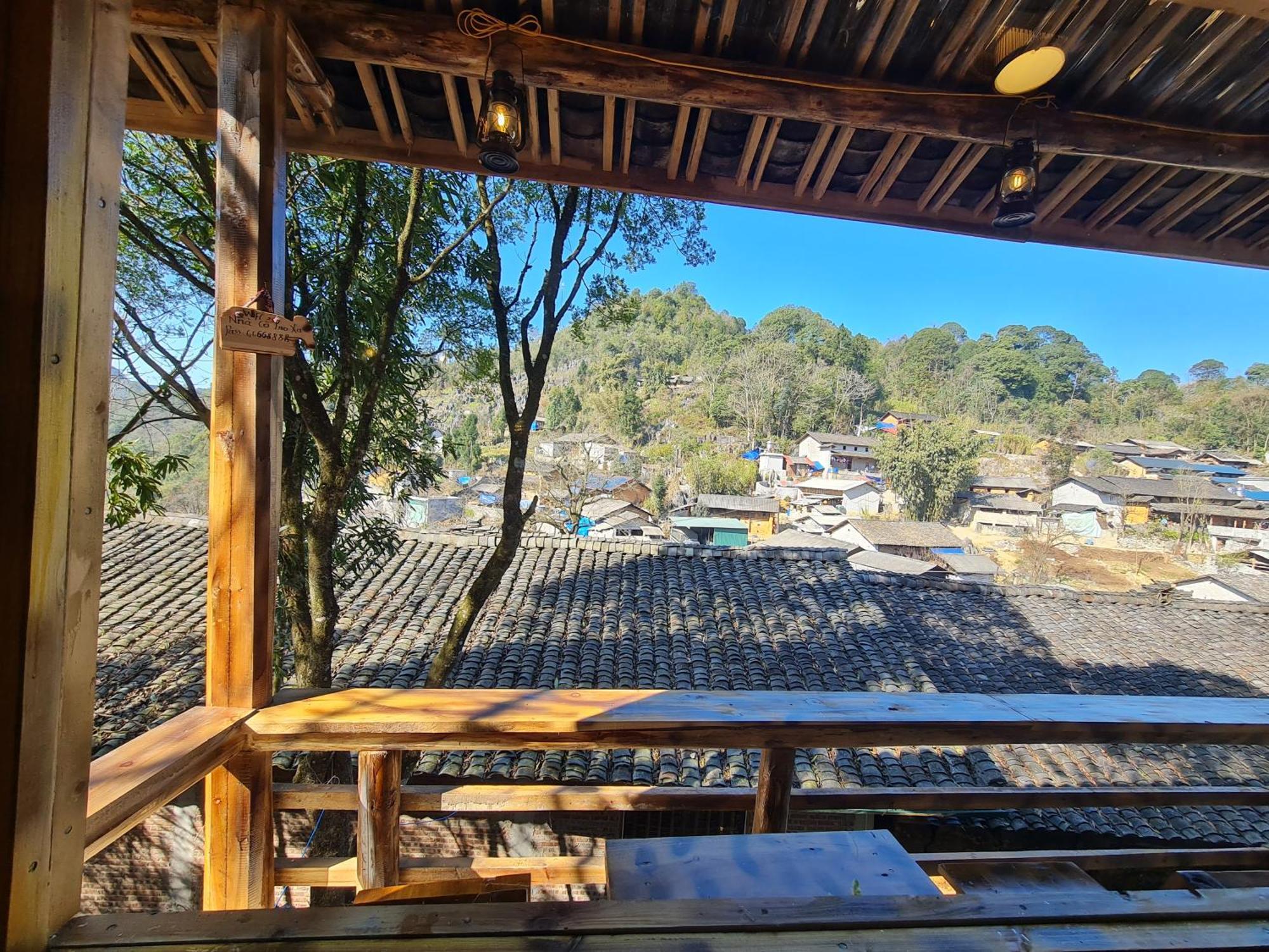 Nha Co Lao Xa Homestay Hmong & Bungalow Air Conditioner Dong Van  Eksteriør billede
