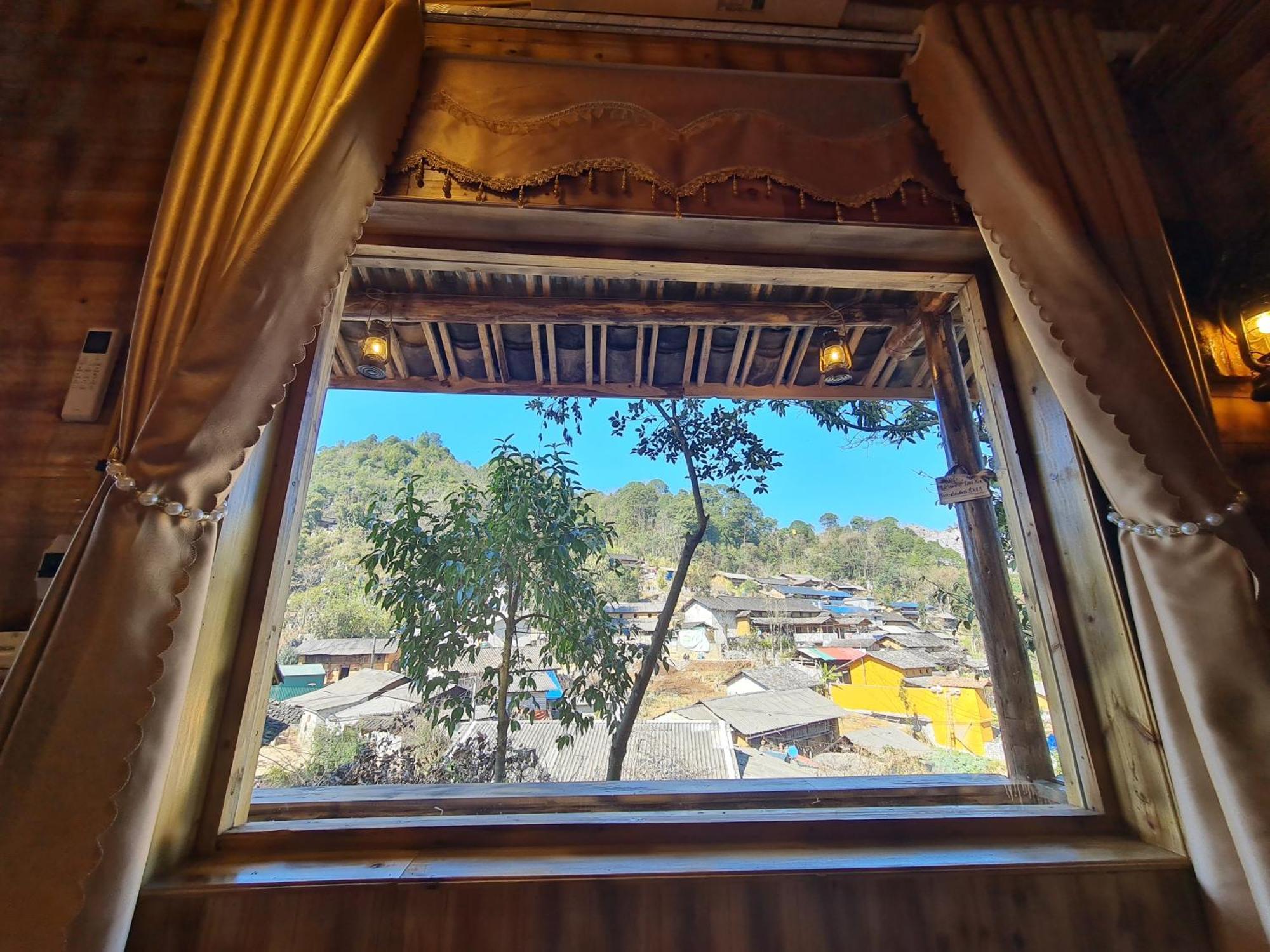 Nha Co Lao Xa Homestay Hmong & Bungalow Air Conditioner Dong Van  Eksteriør billede